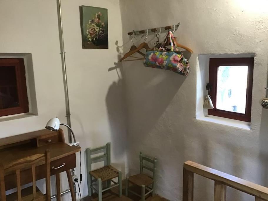 Un Cabanon En Provence Auriol