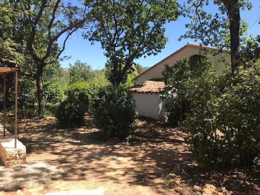 Un Cabanon En Provence Auriol